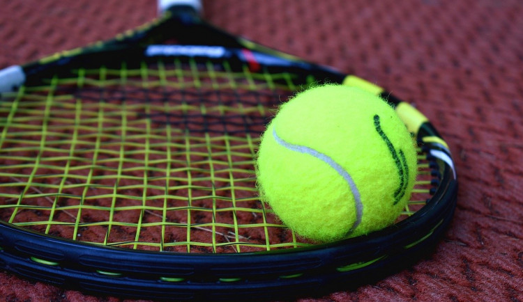 Tenisové kurty v jičínském sportovním areálu se promění v krytou halu se zázemím