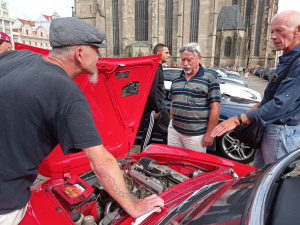 Nablýskané italské vozy obsadily náměstí v Republiky v Plzni, přijelo jich 170