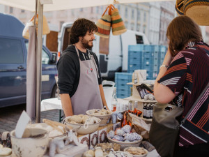 Tipy na sobotu? Poznejte první plzeňský Slow market a objevte kouzlo místních dvorků