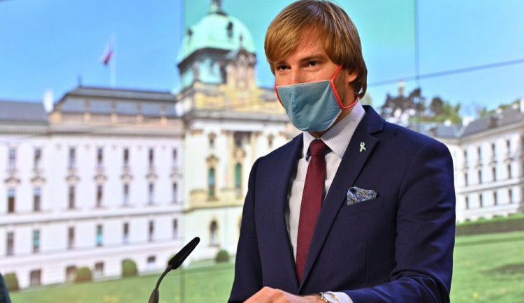 AKTUÁLNĚ: Adam Vojtěch rezignoval na post ministra zdravotnictví