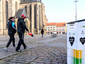 Projekt #spoluproplzen je v druhé půlce, lidé mohou vhazovat vyplněné karty do schránky