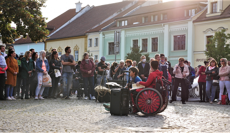 Setkání na podporu bývalých jednatelů a personálu ohrožené Sušické nemocnice
