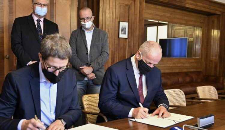 Prymula: V pátek budou oznámena zásadnější opatření proti covidu