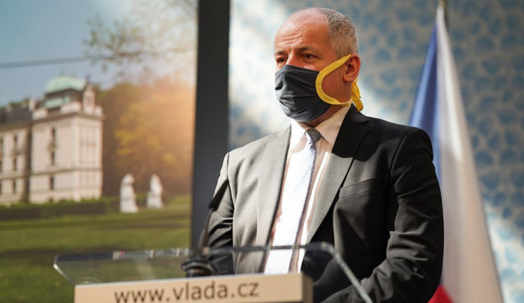Ministr zdravotnictví k národu dnes nepromluvil, projev o stavu epidemie v ČR pronese zítra