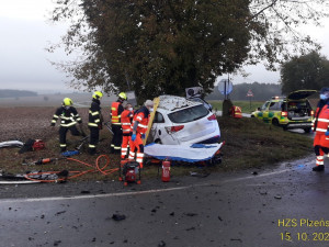 U Žichlic se ráno střetly dva osobní automobily