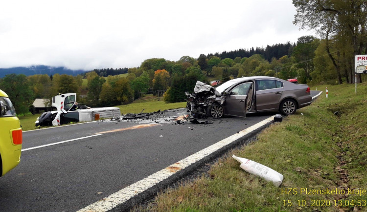 Srážka dvou vozidel u obce Jesení