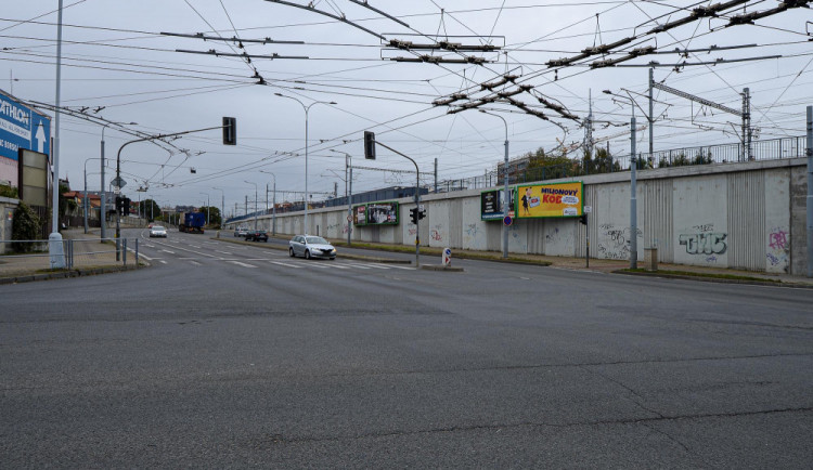 Na křižovatce ulic U Trati a Doudlevecká nebudou od dnešního rána fungovat semafory