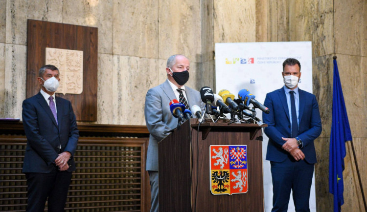 size4-16032182327615-139-dalsi-zprisneni-opatreni-ministr-zdravotnictvi-udajne-uvazuje-o-omezeni-obchodu-a-sluzeb