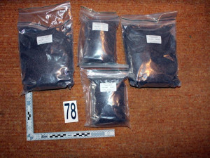 Tajné šamanské seance a rituály s psychotropním lektvarem ukončil zásah celníků