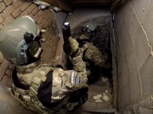 Tajné šamanské seance a rituály s psychotropním lektvarem ukončil zásah celníků