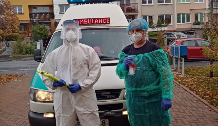 Odběrová sanitka Domažlické nemocnice se vrátila opět do akce