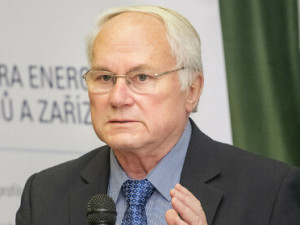 Jaderný expert František Hezoučký z Fakulty strojní ZČU získal státní vyznamenání
