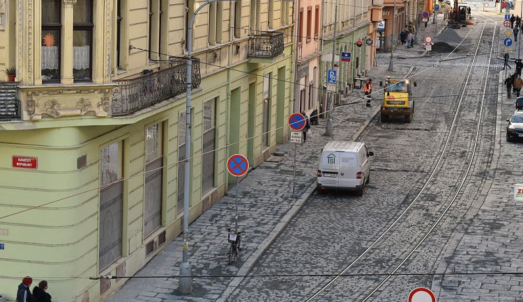 Solní ulice v centru Plzně je po rozsáhlé rekonstrukci hotová a pořádně prokoukla