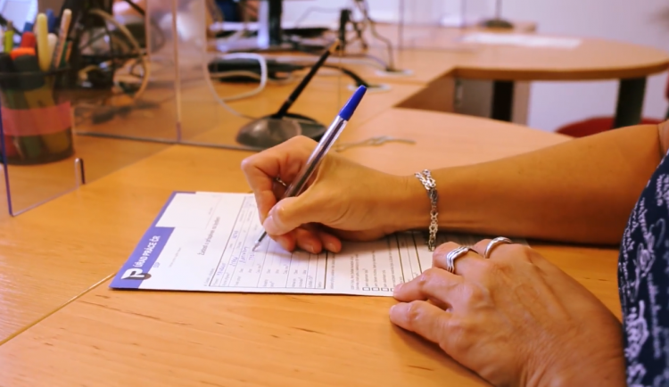 návody jak vyplnit formulář najdeme na facebooku