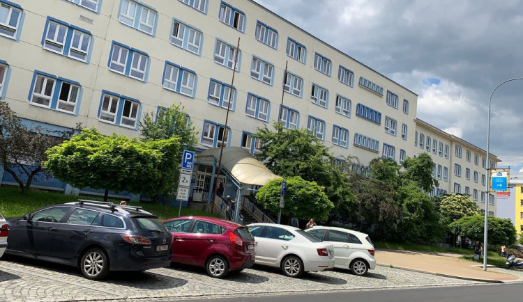 Polikliniku Slovany by měl získat nový majitel od města za 125 milionů