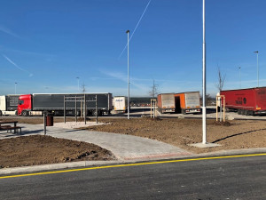 ŘSD zprovoznilo n dálnici D5 rozšířenou oboustrannou odpočívku Šlovice u Plzně