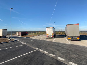 ŘSD zprovoznilo n dálnici D5 rozšířenou oboustrannou odpočívku Šlovice u Plzně