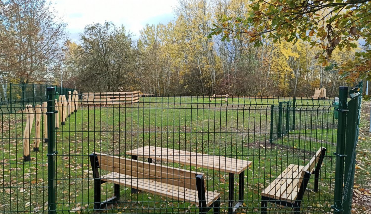 Psí loučka u Borského parku je těsně před otevřením