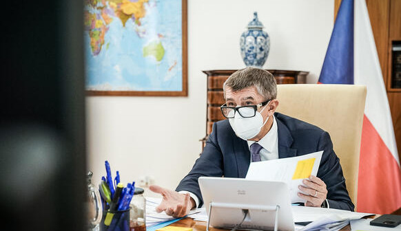 Premiér Babiš chce občanům nabídnout před Vánoci antigenní testy zdarma