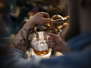 Podle průzkumu plzeňského pivovaru otevře naprostá většina hospod a restaurací jakmile to vládní rozhodnutí umožní