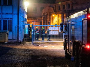 Požár opuštěné budovy mají na svědomí bezdomovci, kteří si vařili jídlo