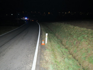 Řidička zdemolovala boží muka, po nehodě nadýchala přes 3,6 promile