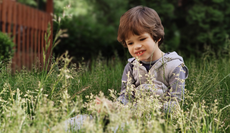 Život s autistou je nesmírně náročný, ale humor neztrácíme, říkají rodiče malého Adámka