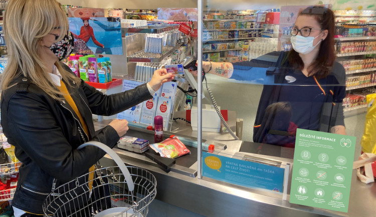 size3-16078628206176-2-listopad-v-dm-drogerii-ve-znameni-dobrych-skutku-akce-giving-friday-vynesla-potrebnym-tri-miliony