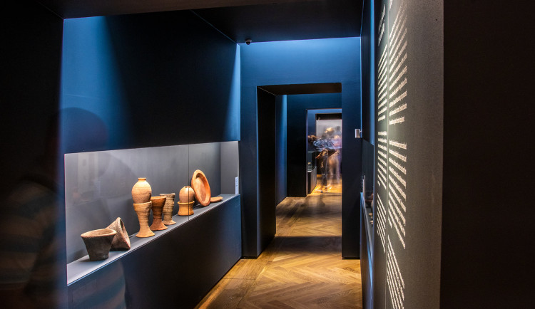 Foto z výstavy Sluneční králové