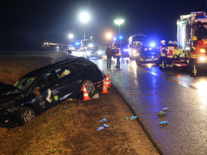 Při nehodě zahynuli dva němečtí policisté, vyšetřovatelé žádají o pomoc české řidiče
