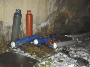 Od štědrovečerní večere rovnou k obřímu požáru sklárny, na Vánoce 2009 vzpomínají i novináři