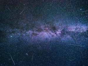 Na obloze se o události roku 2021 postarají Slunce i meteory, slibuje astronom Horálek