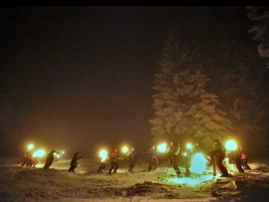 Slavná silvestrovská jízda s pochodněmi po nejprudší české sjezdovce nebude nebude