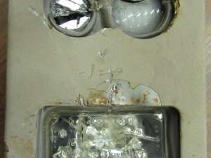 Neukáznění turisté se na Šumavě baví ničením fotopastí, ze zábavy po nich hází kameny