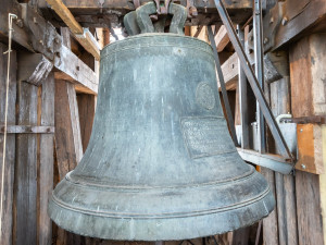 Zvon Nejsvětější Spasitel, který nemá originální srdce a je třeba jeho renovace