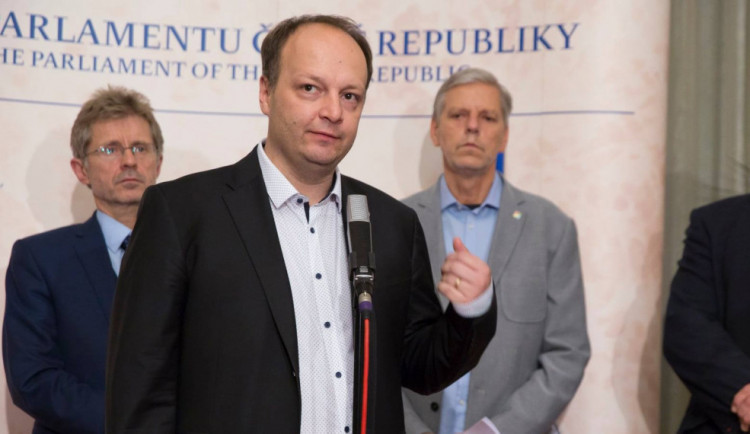 size4-16106311987694-2-senator-laska-o-postvavani-lidi-mocnymi-v4-i-korupci-za-babise-v-evrope-nevidane