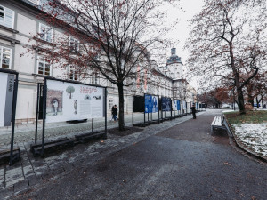 Vývoj česko-izraelské vztahů představují dvě výstavy z pera studentů plzeňské Sutnarky