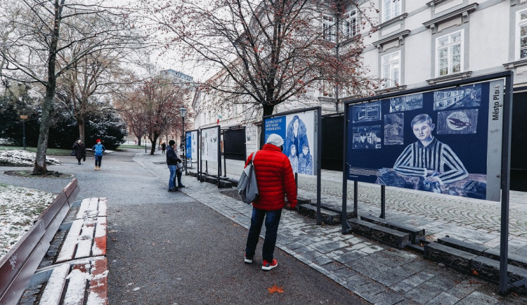 Vývoj česko-izraelské vztahů představují dvě výstavy z pera studentů plzeňské Sutnarky