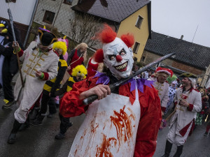 Masopustní průvody na Chodsku nezastavila ani válka, zrušil je až covid