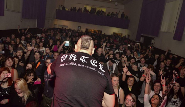 Marketingový ředitel Motoru nebude potrestán za to, že označil Tomáše Ortela za dementa