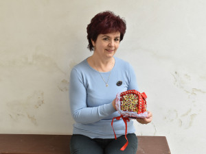 Nošení lidového kroje je jednou z možností, jak si uchovat odkaz předků, říká švadlena Marie Kopecká
