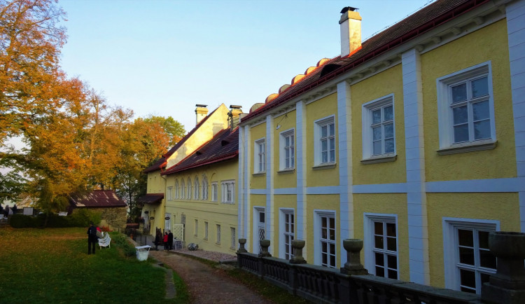Na zámku Klenová buduje Plzeňský kraj centrum pro podporu výtvarné kultury