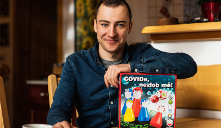 size4-1612630206409-139-covide-nezlob-me-mlady-biatlonista-trefil-do-cerneho-novou-deskovou-hrou