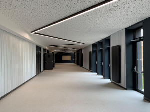 Velkokapacitní očkovací místo Plzeňského kraje bude v objektu elektrotechnického učiliště v Plzni na Skvrňanech