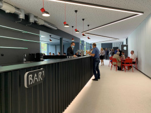 Velkokapacitní očkovací místo Plzeňského kraje bude v objektu elektrotechnického učiliště v Plzni na Skvrňanech