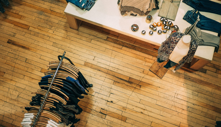 clothes-1839935_1920