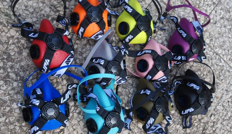 size3-16139841929242-2-firma-z-plzne-vyvinula-a-vyrabi-nanomasky-stat-moc-zajem-nema