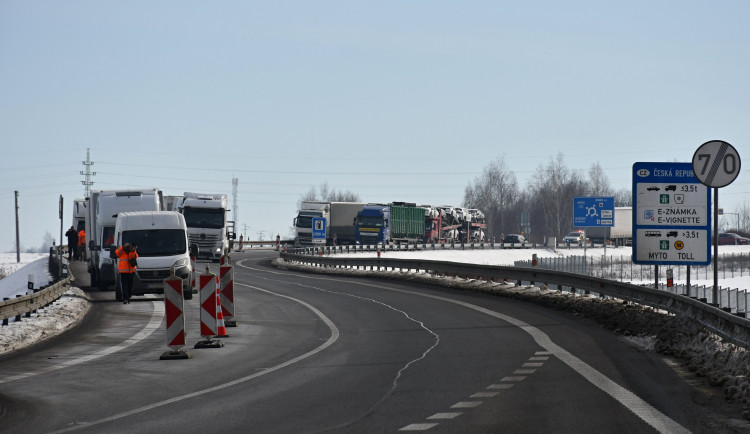 Řidiči kamionů nejsou podle odběrových týmů na hranicích zdrojem nákazy v Plzeňském kraji