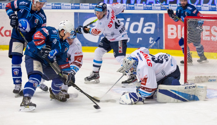 Hokejisté svedli dramatickou bitvu s Libercem, o vítězi musely rozhodnout nájezdy