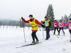 Třetina startovného na Virtuální ČEZ SkiTour vybaví díky Hervisu na zimu nevidomé účastníky